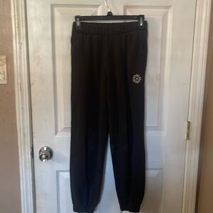 Women’s dark grey sweatpants